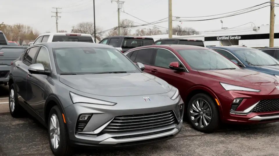 Record Auto Debt and Rising Payments Trap Buyers in Negative Equity