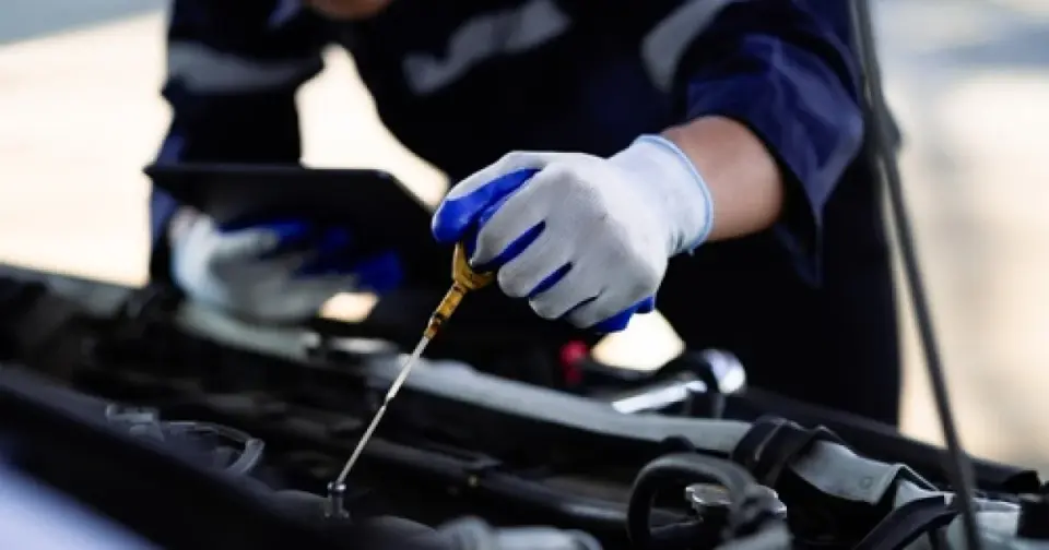 Synthetic Oil Shortage Drives Prices Up 30% as Supply Disruptions Persist