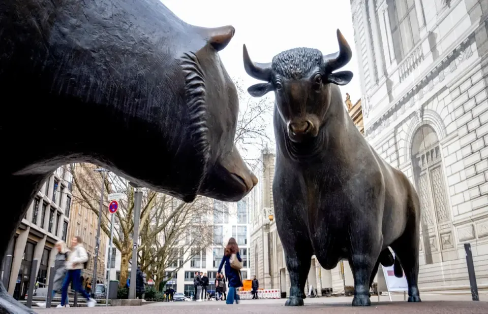 Surging US yields spook markets as stocks pull back