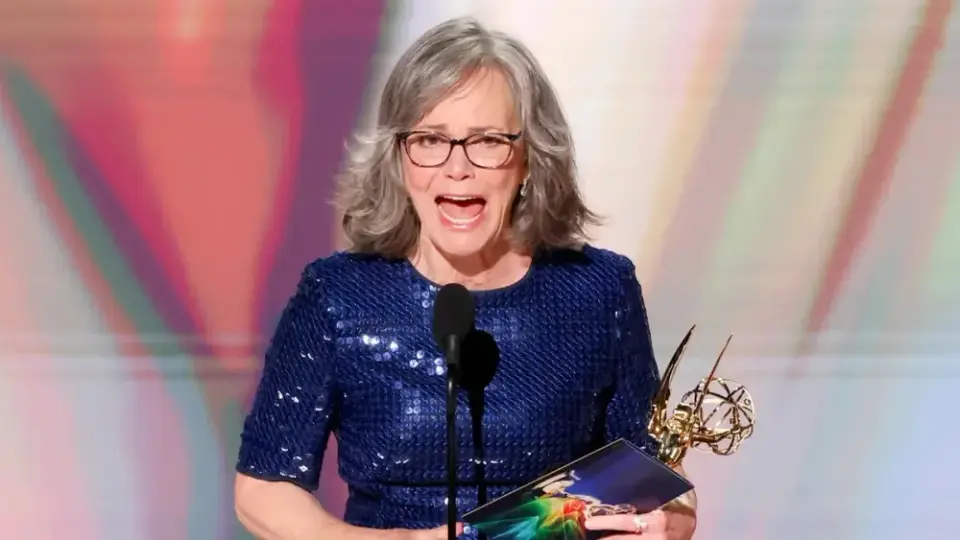 Sally Field Sets Age Record at Emmys, Uses Speech to Criticize Media Mergers