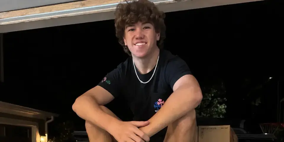 Teen Turns $500 Gift Into $25K Monthly Reselling Empire