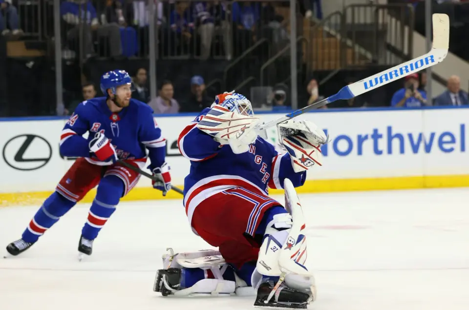 Shesterkin Finally Lands NHL Goalie Goal in Rangers' 5-1 Home Opener Win