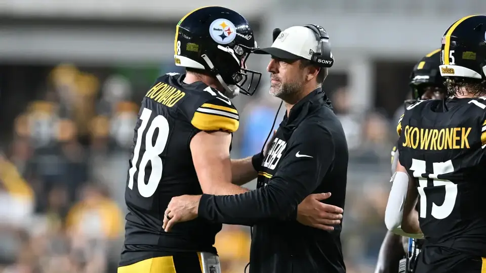 Rodgers Mentors Steelers Rookies as Camp Depth Grows