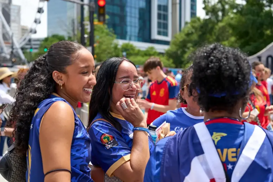 Americans open doors and boats to World Cup visitors in viral acts of hospitality