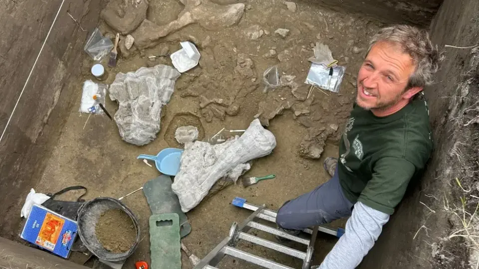 Chilean Lake Basin Yields 13,000-Year-Old Evidence of Early Human Butchery