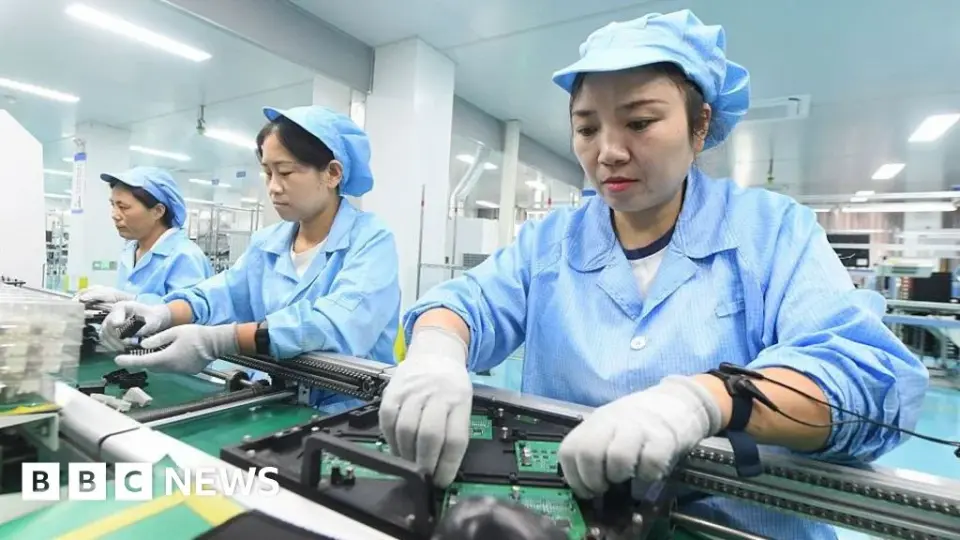 China Q3 Growth Hits 4.5% as AI Exports Offset Property Slump