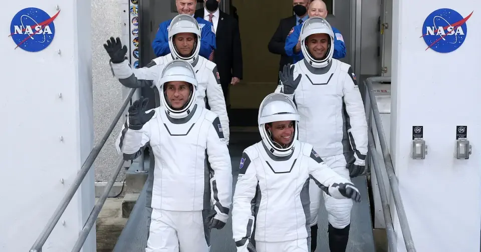 Crew 13 Sets ISS Transit Record as Canadian Astronaut Prepares for Child’s Birth in Orbit