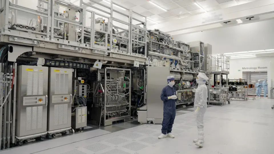 AI-driven demand lifts ASML’s 2026 outlook despite China export curbs