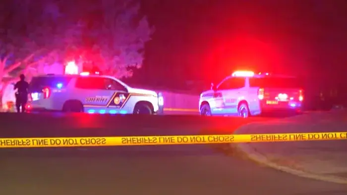 Overnight northeast Bexar County shooting leaves man dead, woman injured