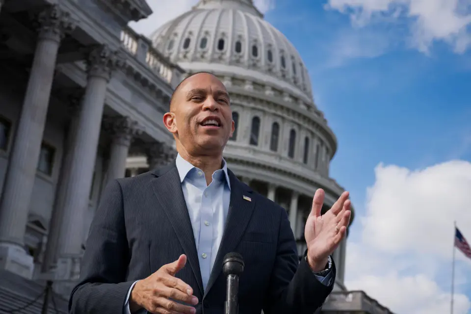 Cook Report Shifts 18 House Races to Democrats, Narrowing GOP Majority