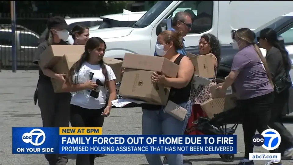 East L.A. Family Camps by Beach Amid Rotting-Food Odor from Lineage Fire